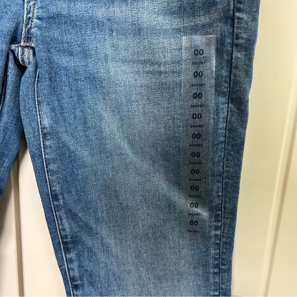 AE Next Level Low Rise Jegging in Brilliant Blue, Size 00 Short - Picture 8 of 9